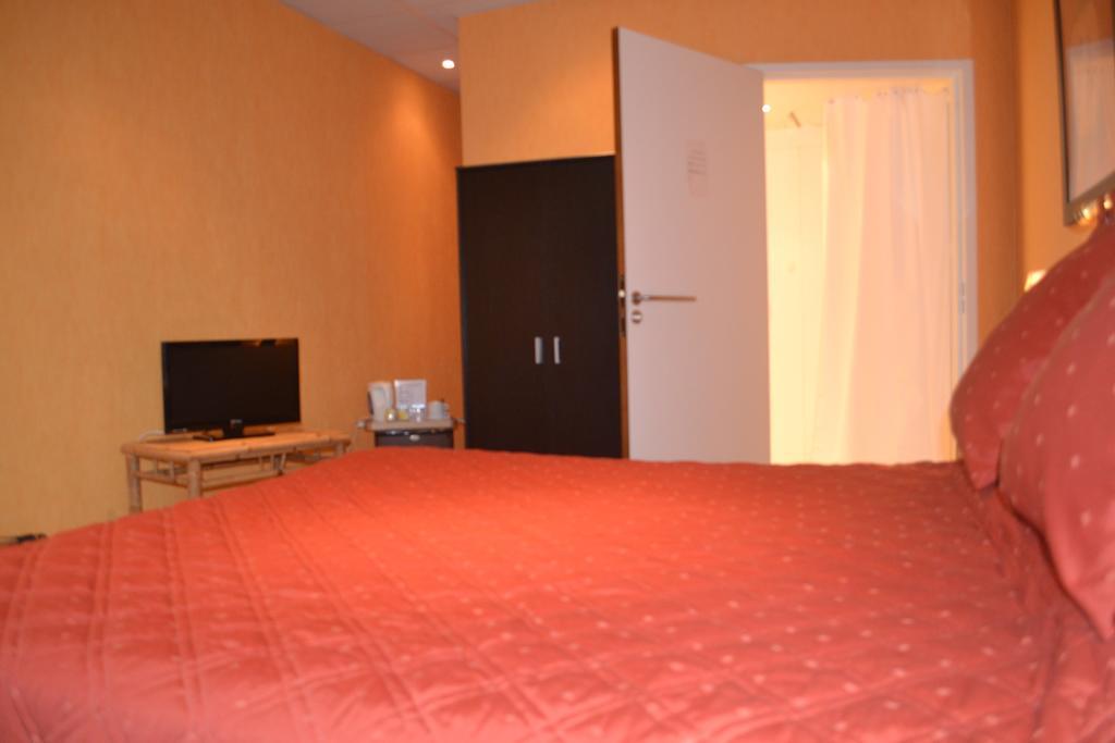 Hotel De France Libourne Bilik gambar